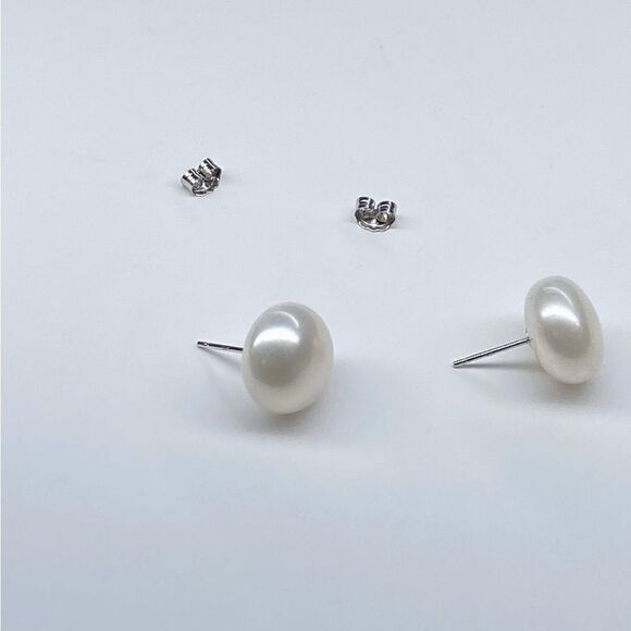 Saks Fifth Avenue Collection 14K White Gold Freshwater Button Pearl Stud Earring - Picture 7 of 9